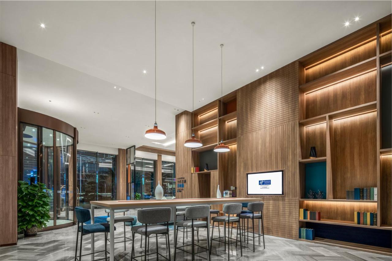 Holiday Inn Express Beihai Silver Beach By Ihg Exteriör bild